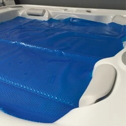Happy Hot Tubs 7ft Thermal Floating Spa Blanket 5 Happy Hot Tubs 7ft Thermal Floating Spa Blanket - Image 3
