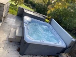 Hot Spring Grandee - 7 Person Hot Tub 13 Hot Spring Grandee - 7 Person Hot Tub -Bathtub Spa Store grandee