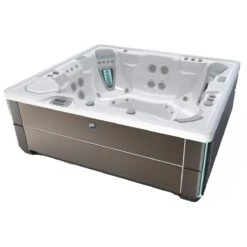 Hot Spring Grandee - 7 Person Hot Tub