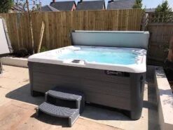 Hot Spring Grandee - 7 Person Hot Tub 11 Hot Spring Grandee - 7 Person Hot Tub -Bathtub Spa Store photo 2019 06 26 17 20 59