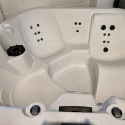 Off-Display (Redditch) Happy 25 Lounge - 5 Person Plug & Play Hot Tub -Bathtub Spa Store redditch happy
