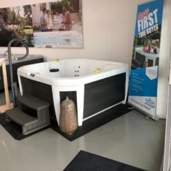 Off-Display (Worthing) Happy 25 Lounge - 5 Person Plug & Play Hot Tub 12 Off-Display (Worthing) Happy 25 Lounge - 5 Person Plug & Play Hot Tub -Bathtub Spa Store worthing happy 4